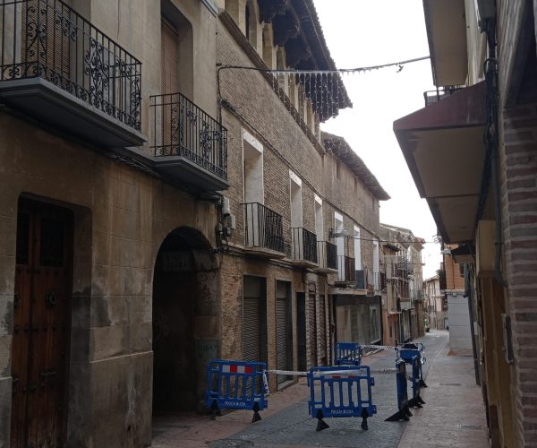calle mediavilla cortada por desprendimiento